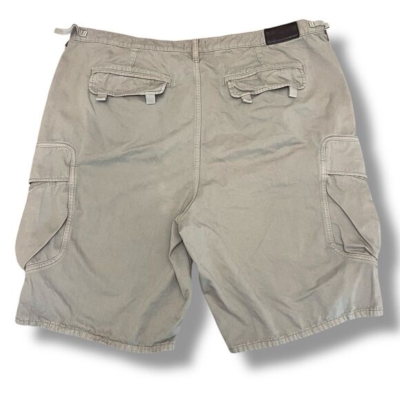 True Religion Baggy Tapered Shorts‎ 11” Men’s Khaki FLAW - Picture 2 of 12